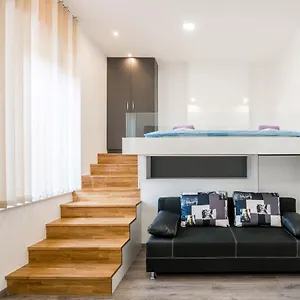  Apartment Downtown